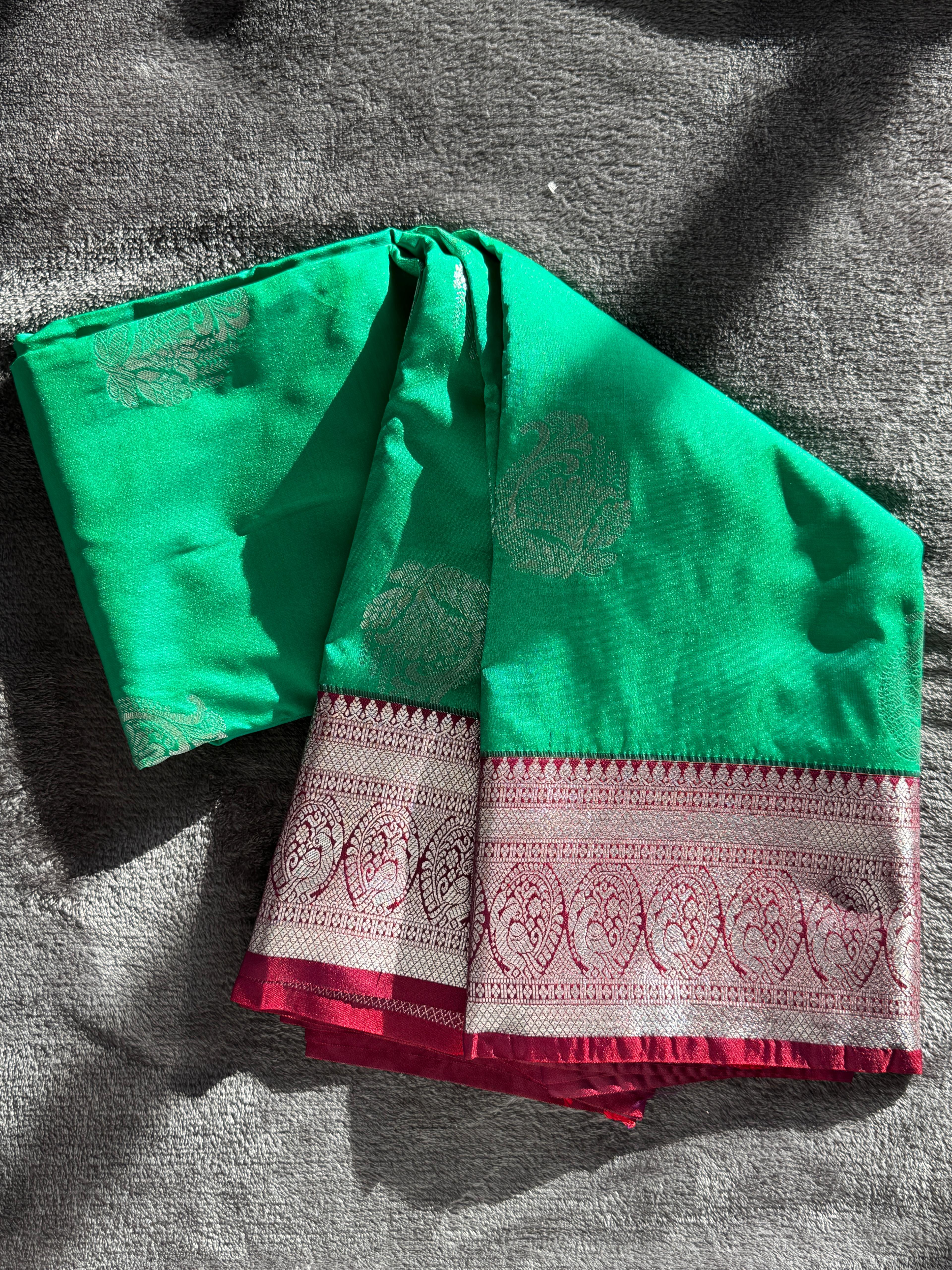 Emerald Grace – Kanjivaram Silk