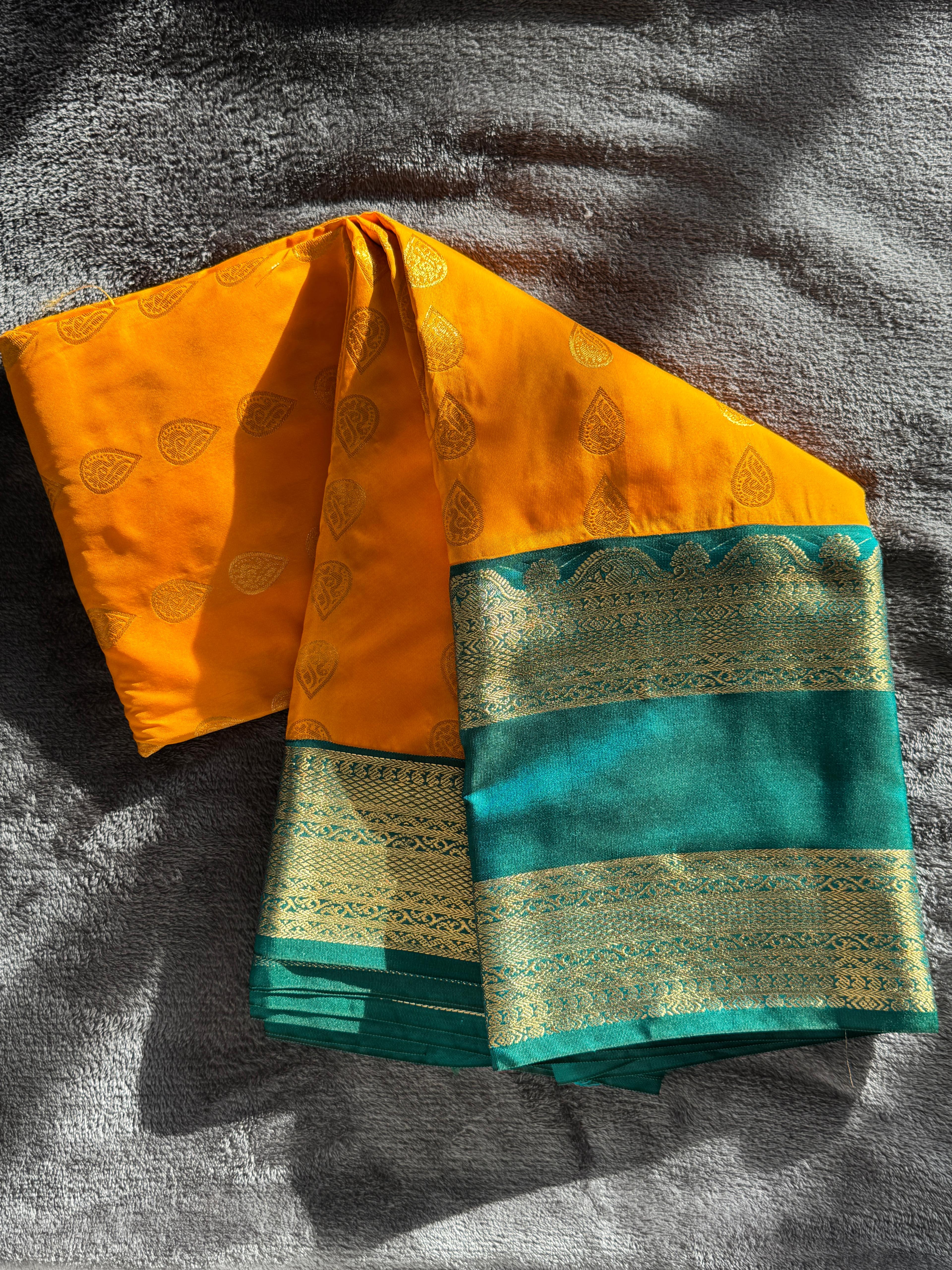 Marigold Majesty – Yellow with Teal Gold Border