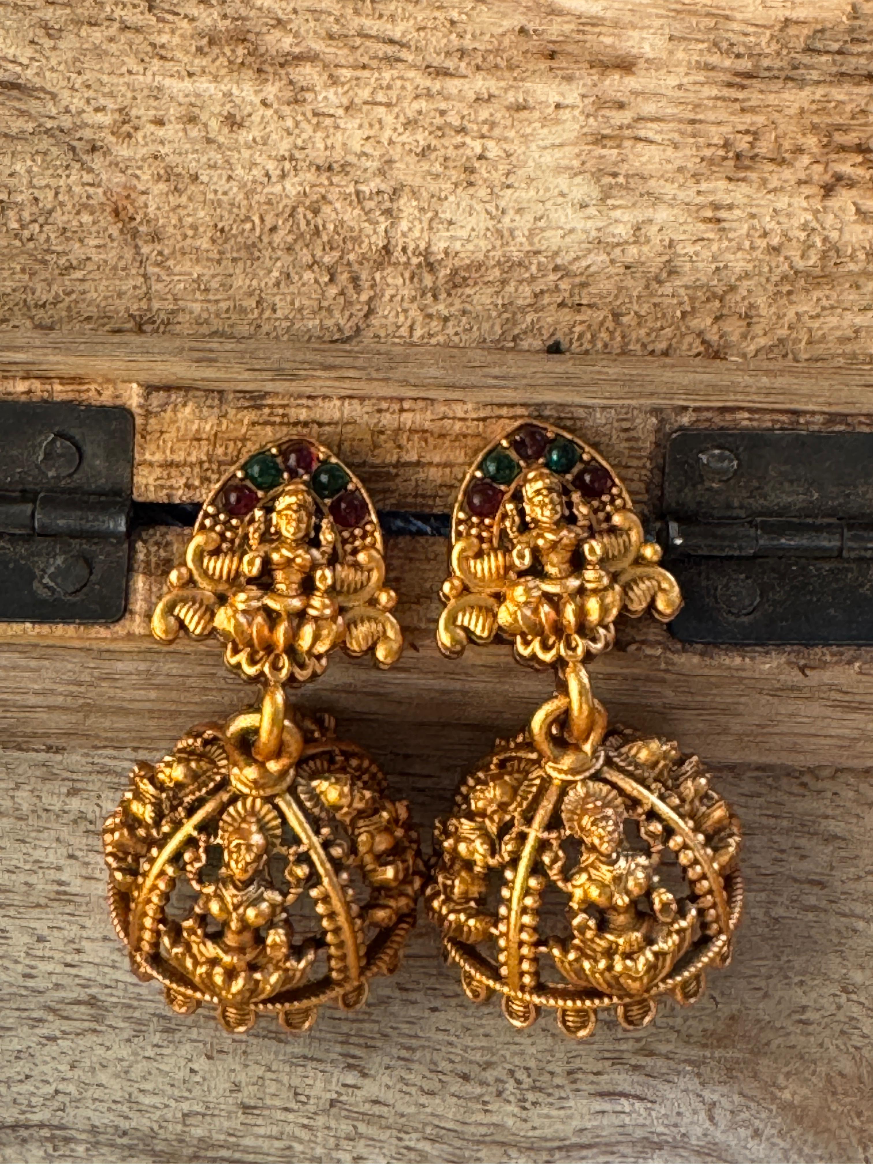 Mayura Splendor – Royal Jhumkas